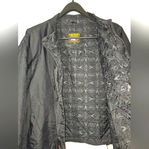 VANSON LEATHERS STREAMLINER MOTORCYCLE JACKET. - Picture 4 of 9
